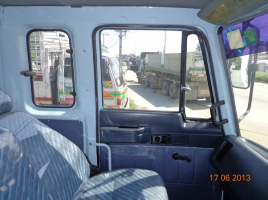 ISUZU ROCKY FTR NR เครื่อง 195 แรงม้า 6HE1 พวงมาลัยพาวเวอร์ เบรกทิฟฟี่ แอร์ครบ ตู้บรรทุก 10บาน มีเสา
