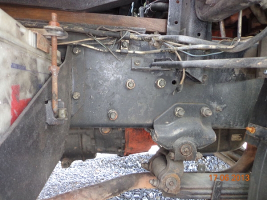 ISUZU ROCKY FTR NR เครื่อง 195 แรงม้า 6HE1 พวงมาลัยพาวเวอร์ เบรกทิฟฟี่ แอร์ครบ ตู้บรรทุก 10บาน มีเสา