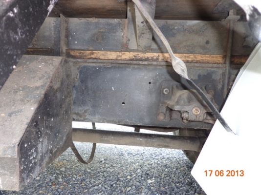 ISUZU ROCKY FTR NR เครื่อง 195 แรงม้า 6HE1 พวงมาลัยพาวเวอร์ เบรกทิฟฟี่ แอร์ครบ ตู้บรรทุก 10บาน มีเสา