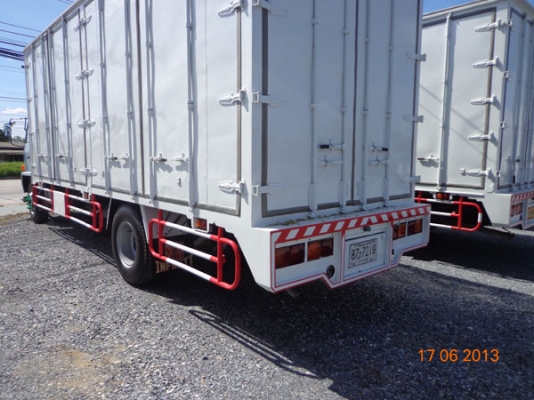 ISUZU ROCKY FTR NR เครื่อง 195 แรงม้า 6HE1 พวงมาลัยพาวเวอร์ เบรกทิฟฟี่ แอร์ครบ ตู้บรรทุก 10บาน มีเสา ISUZU ROCKY FTR NR เครื่อง 195 แรงม้า 6HE1 พวงมาลัยพาวเวอร์ เบรกทิฟฟี่ แอร์ครบ ตู้บรรทุก 10บาน มีเสา