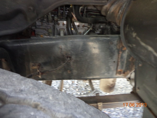 ISUZU ROCKY FTR NR เครื่อง 195 แรงม้า 6HE1 พวงมาลัยพาวเวอร์ เบรกทิฟฟี่ แอร์ครบ ตู้บรรทุก 10บาน มีเสา