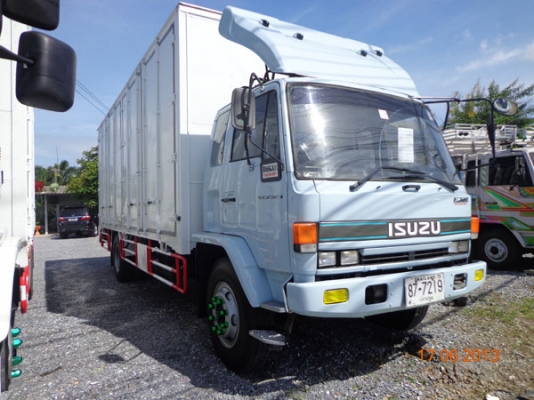 ISUZU ROCKY FTR NR เครื่อง 195 แรงม้า 6HE1 พวงมาลัยพาวเวอร์ เบรกทิฟฟี่ แอร์ครบ ตู้บรรทุก 10บาน มีเสา