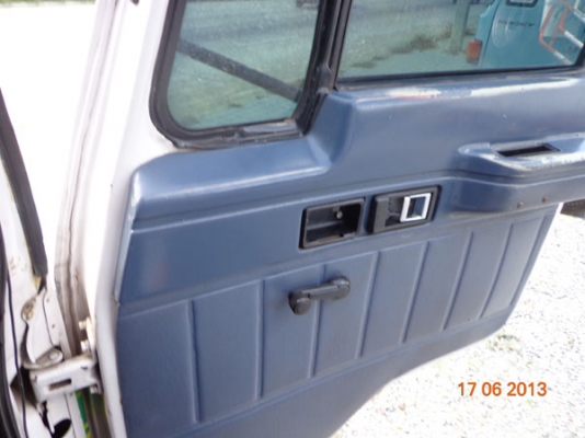 ISUZU ROCKY FRR รถประกอบ เครื่อง 175 แรงม้า 6BG1 พวงมาลัยพาวเวอร์ เบรกทิฟฟี่ กระบะคาร์โก้ คอกสูง ยาว