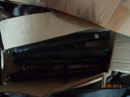 โช๊ค ISUZU V-CROSS ติดรถป้ายแดง ถอดออกเปลี่ยน โช๊คใหม่ สภาพใหม่มาก 800 กม พร้อมใช้ โช๊ค ISUZU V-CROSS ติดรถป้ายแดง ถอดออกเปลี่ยน โช๊คใหม่ สภาพใหม่มาก 800 กม พร้อมใช้