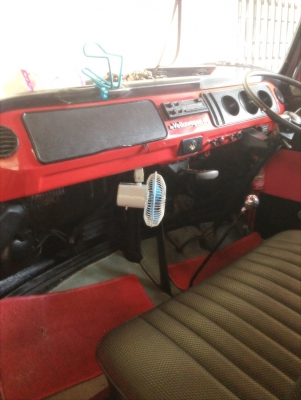 ขายโฟล์คตู้แตงโมไฟเลี้ยวล่าง ผ่าหลังคาแล้ว