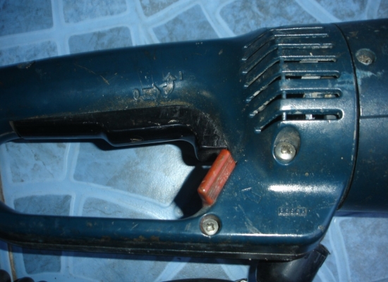 ขายเครื่องเจียรไฟฟ้า 9" BOSCH  GWS 20-230  2000 วัตต์