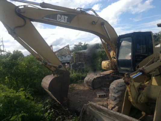 รถแบคโฮ CAT  320C  ( รถทำงาน 1x,xxx. ซม. )  สนใจติดต่อ 081 - 6079515