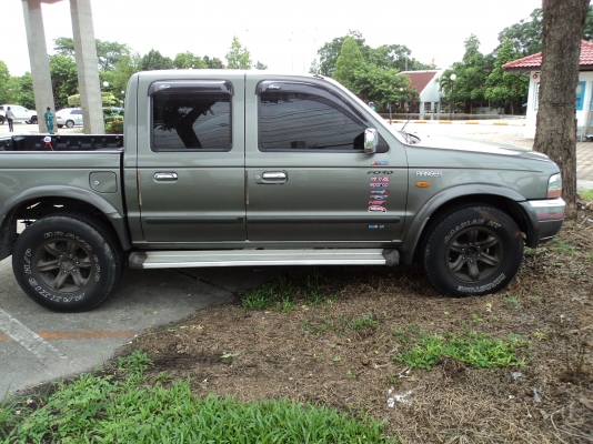 ขายกระฟรอด์ 4ประตู โฟวินราคาถูกครับ รถปี2003