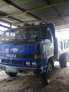 ขายหกล้อ Isuzu NPR 115 แรง ดั๊มพ์ดิน F หน้า F หลัง เกียร์สั้น ปี 48 ทะเบียนพร้อม