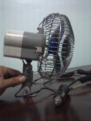 พัดลมติดรถ เก่าๆ ยี่ห้อ Sanyo "japan"
