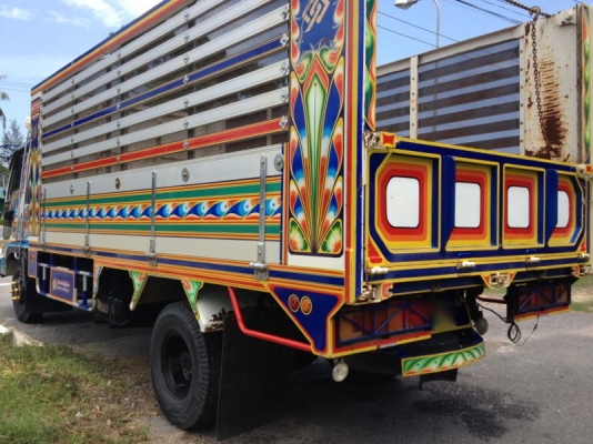 รถฮีโน่ 6 ล้อดั้ม 220 แรงม้า  สนใจติดต่อ 081 - 6079515