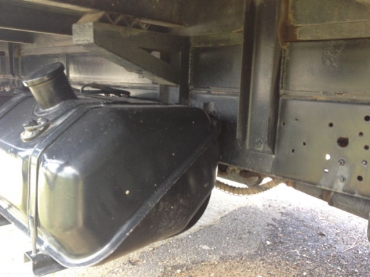 รถฮีโน่ 6 ล้อดั้ม 220 แรงม้า  สนใจติดต่อ 081 - 6079515