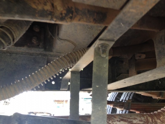 รถฮีโน่ 6 ล้อดั้ม 220 แรงม้า  สนใจติดต่อ 081 - 6079515