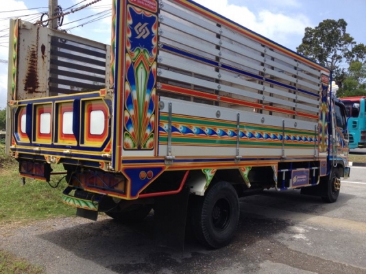 รถฮีโน่ 6 ล้อดั้ม 220 แรงม้า  สนใจติดต่อ 081 - 6079515