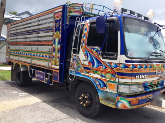 รถฮีโน่ 6 ล้อดั้ม 220 แรงม้า  สนใจติดต่อ 081 - 6079515