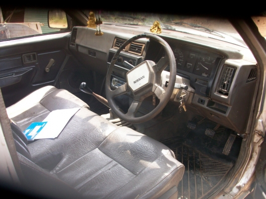 รถพร้อมใช้งานนิสสัน ครื่องฝาแดงดีมาก