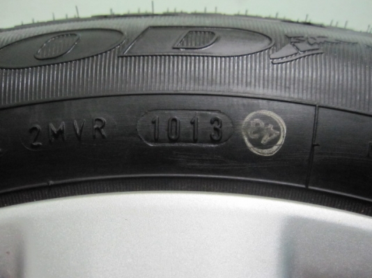 ขายล้อแม็ก Toyota Altis พร้อมยางถอดป้ายแดงปี 13 ขอบ 15 ใหม่มากๆ