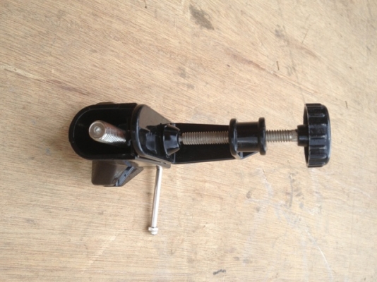 ขายปากกาจับงาน 2" ชิ้นงานเป็นอลูมิเนียมอัลลอย ขายปากกาจับงาน 2" ชิ้นงานเป็นอลูมิเนียมอัลลอย