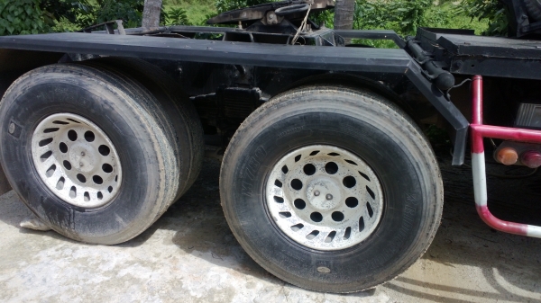 10ล้อหัวลากโปรเฟีย+หางพื้นเรียบ2คาน สวย.... 10ล้อหัวลากโปรเฟีย+หางพื้นเรียบ2คาน สวย....