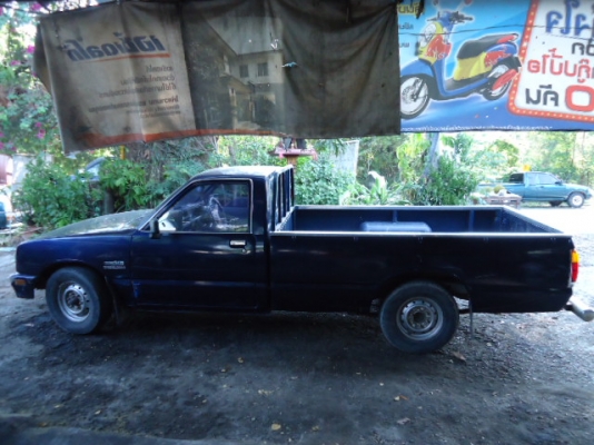 ISUZU  KB2200 ปี2527 ช่วงยาวห้าขอISUZU KB2200 สวยๆช่วงยาว 5ขอ สภาพเครื่องเดิมๆแน่นๆครับ