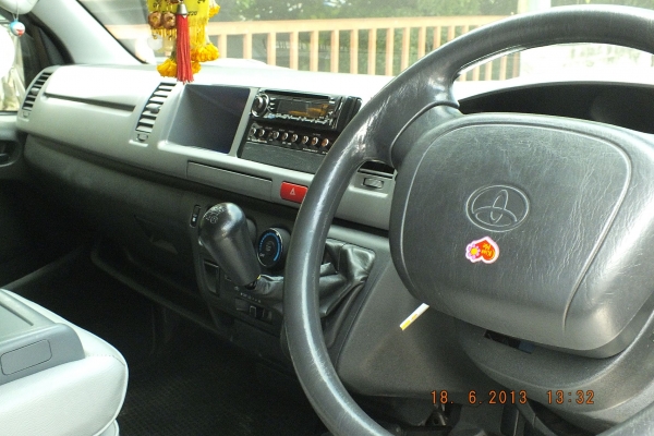 ขายรถตู้สภาพสวย ขายรถตู้สภาพสวย