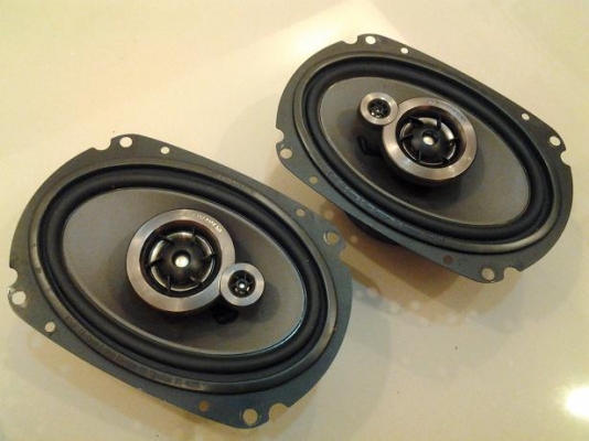 ขายลำโพงเล็กๆ ราคาเบาๆ ครับ