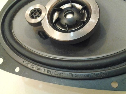 ขายลำโพงเล็กๆ ราคาเบาๆ ครับ ขายลำโพงเล็กๆ ราคาเบาๆ ครับ