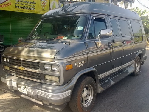 Chevy van g20 พร้อมใช้ ชุดแต่ง tiara หายาก