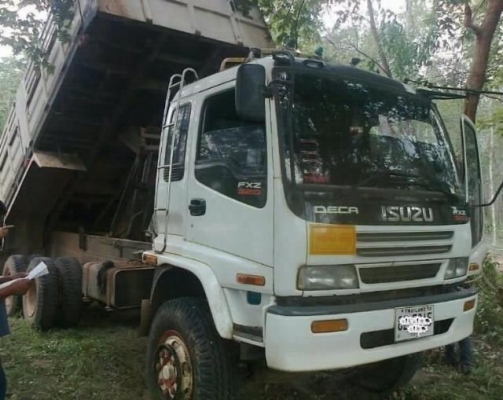 ISUZU DECA FXZ 270 HP EURO1 ปี 45 รถพ่วงแม่+ลูก แม่กระบะดั๊มพ์เหล็ก 12 ตันของอู่เสรีชัย ลูก 2 เพลาดั๊มพ์เหล็กฝาข้างแผ่นเรียบความยาว 6.20 เมตร เครื่องแน่นแรงดี ภายในเก๋งคอนโซลสวยครบ แอร์เย็น พวงมาลัยเพาเวอร์ ระบบเบรคทริ๊ปฟี้ ช่วงล่างแน่น ยางสภาพดี 70\% พร้อ