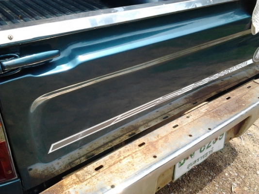 ขาย กระบะแค็ป TOYOTA, HILUX MIGHTY-X 2.5GL X-TRA CAB ปี37/94 เครื่องเดิม2L 2.5เครื่องดีติดง่าย แห้งๆไม่เยิ้ม ช่วงล่างแน่น คัสซีสวยเดิมๆ กระบะพื้นไม่ผุ ตัวรถสีสวยเก็บสีมาแล้ว ภายในสวย แอร์เย็น พ.ธรรมดา ล้อแม็ก ยางดี4เส้น หน้า-หลังเดิม ไม่เคยชนหนัก พร้อมใช้