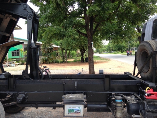 HINO FB4J 145 HP JO5C สมอเงิน หกล้อดั๊มพ์ กระบะดั๊มพ์เหล็ก 4 ตันความยาว 3.60 เมตรต่อดั๊มพ์ใหม่เอี่ยมสภาพสวยสุดๆ เครื่องแห้งแรงดี ภายในเก๋งสวยครบพร้อม แอร์เย็น พวงมาลัยเพาเวอร์ ระบบเบรคทริ๊ปฟี้ ช่วงล่างคัชซีสวยมาก ยาง 8.25 ขอบ 16 สภาพดี 80\% พร้อมบรรทุกพร้อ