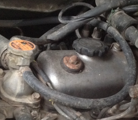 ขายเครื่องTOYOTA 5Kพร้อมเกียและชุดแก๊สLPG