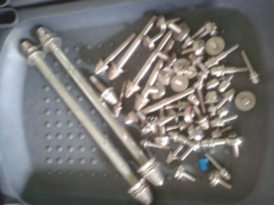 ขายเหมา-น็อตกลึงแต่งมอไซค์2000กว่าตัว70กว่าโล ขายเหมา-น็อตกลึงแต่งมอไซค์2000กว่าตัว70กว่าโล