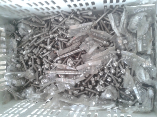 ขายเหมา-น็อตกลึงแต่งมอไซค์2000กว่าตัว70กว่าโล ขายเหมา-น็อตกลึงแต่งมอไซค์2000กว่าตัว70กว่าโล