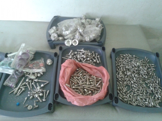 ขายเหมา-น็อตกลึงแต่งมอไซค์2000กว่าตัว70กว่าโล ขายเหมา-น็อตกลึงแต่งมอไซค์2000กว่าตัว70กว่าโล