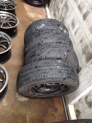 ขายล้อกระทะขอบ14  5/114 พร้อมยางDunlop LM703 185-65-14 ดอกเต็มๆ ถูกๆ