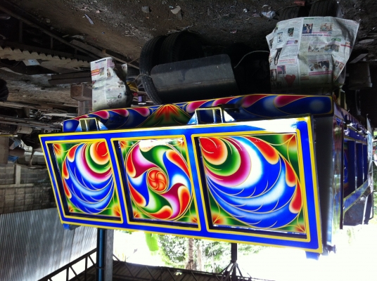 ขายหกล้อดั้ม   izusu. 120 แรง. รถห้างไทย ปี 41. เช็กใหม่หมด. ภาษี ขาด 31 มีค 2557