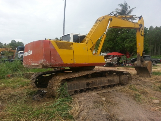 ขายอะใหล่ด่วน KOMATSU PC200-5 ทั้งคัน ตัดวันนี้ครับ