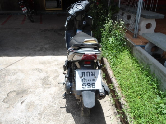 HONDA CLICKปี 2550 สี ขาว ดำ ขาย 12,000 บาท HONDA CLICKปี 2550 สี ขาว ดำ ขาย 12,000 บาท