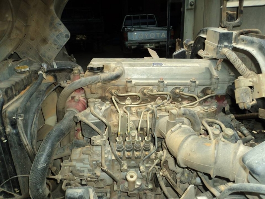 หกล้อดั้มรุ่นพิเศษครับหายากมากครับไม่ใช่รถประกอบนะครับ