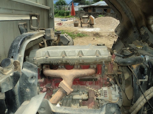 หกล้อดั้มรุ่นพิเศษครับหายากมากครับไม่ใช่รถประกอบนะครับ