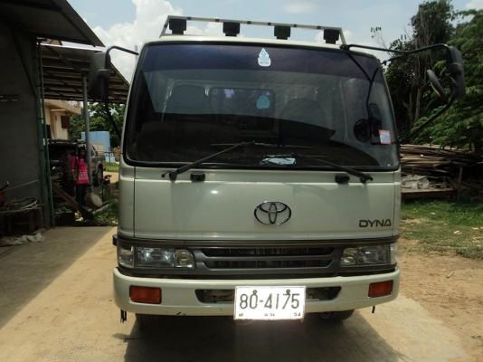 หกล้อดั้มรุ่นพิเศษครับหายากมากครับไม่ใช่รถประกอบนะครับ