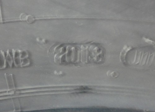 ยางใหม่ปี2013 ขนาด 245-70-16 HT ราคาพิเศษ ยางใหม่ปี2013 ขนาด 245-70-16 HT ราคาพิเศษ