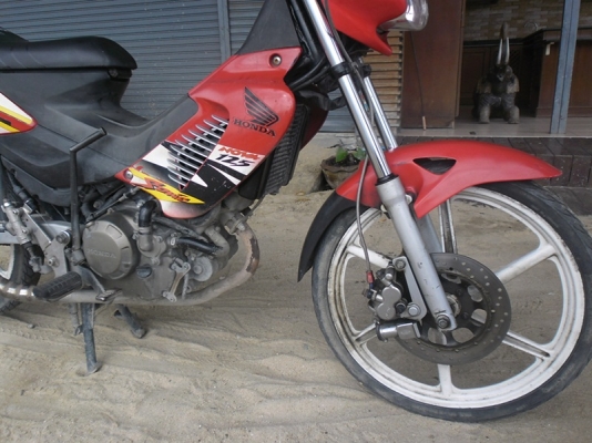 sonic125สตาร์ทมือปี44รถบ้านเครื่องแน่นๆเล่มพร้อม/โอนลอย sonic125สตาร์ทมือปี44รถบ้านเครื่องแน่นๆเล่มพร้อม/โอนลอย