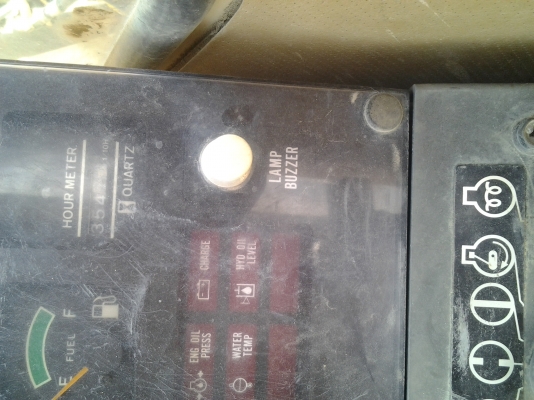 ขายด่วน..รถแบคโฮ CAT 307 SSR ไมล์ 3,500 ชั่วโมง รถสวย เก่าญี่ปุ่นแท้  แรงขุดดี ทำงานได้ไว ประหยัดน้ำมันสุดคุ้ม มีใบอินวอยล์ ราคาต่อรองได้.