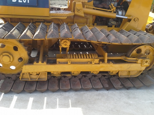 ขายด่วนรถแทรคเตอร์ตีนตะขาบ    D20P-6   เก่าในปรับสภาพแล้วพร้อมใช้จ้า