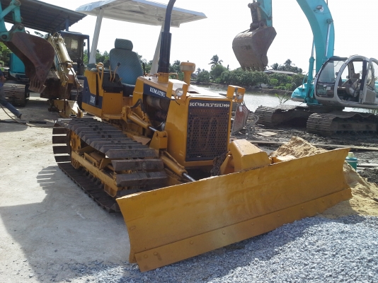 ขายด่วนรถแทรคเตอร์ตีนตะขาบ    D20P-6   เก่าในปรับสภาพแล้วพร้อมใช้จ้า