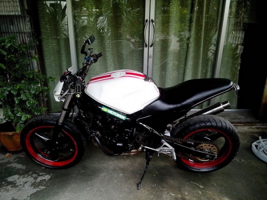 ขายด่วนๆๆ Honda CB-1 แต่ง DUCATI ราคา 39,500 บาทเท่านั้น