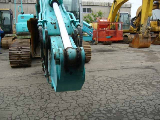 รถขุด KOBELCO  SK200-6E YN08,SN:33142,Yr.2002,Hr.8495 รถนอกนำเข้า รสภาพสวยมากครับ ซีเรียลสูงชั่วโมงน้อย  ติดต่อคุณ มานะ 085-9049669