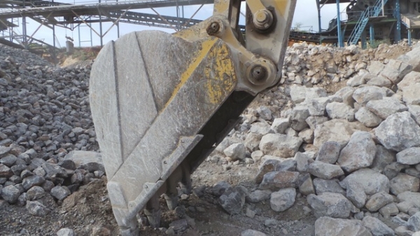 รถขุดใหญ่ CAT 375 สภาพดีเยี่ยม ทำใหม่แล้วทั้งคัน ตอนนี้ใช้งานอยู่ ต้องการขายเพราะซื้อตัวใหม่ใหญ่กว่านี้ รถขุดใหญ่ CAT 375 สภาพดีเยี่ยม ทำใหม่แล้วทั้งคัน ตอนนี้ใช้งานอยู่ ต้องการขายเพราะซื้อตัวใหม่ใหญ่กว่านี้